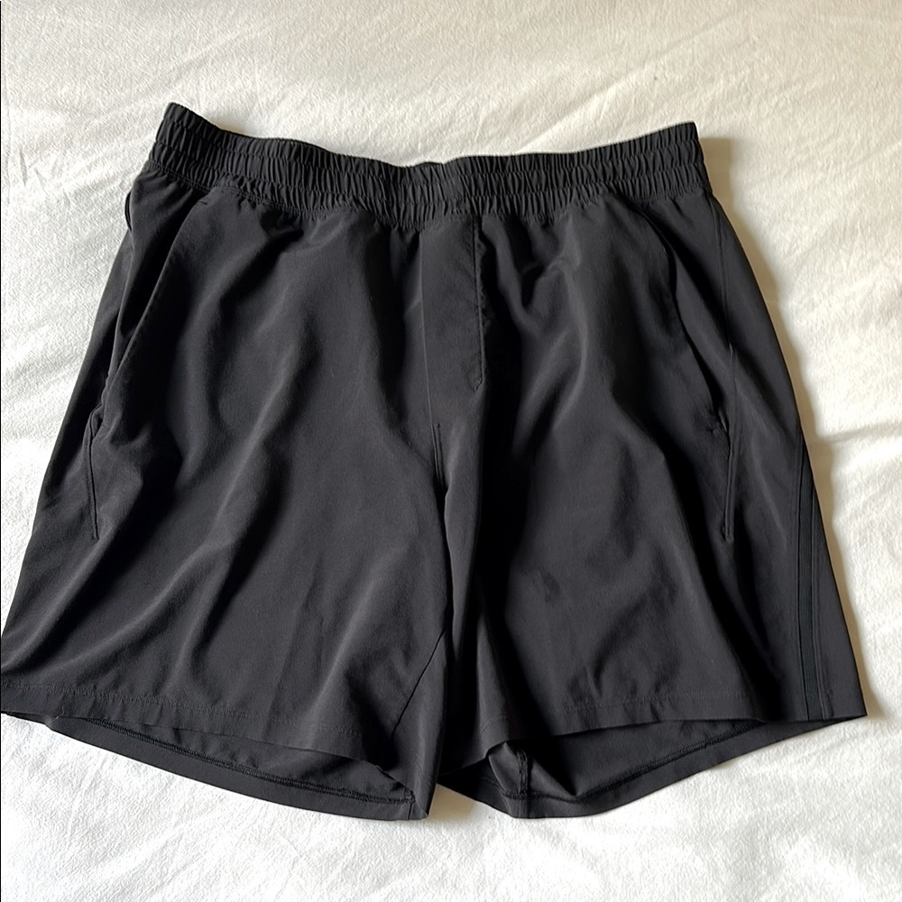 Lululemon Men's Pace Breaker Linerless
Short 7"
